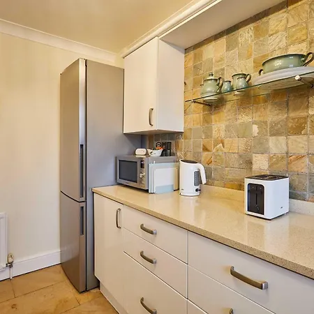 Host & - Bridge Court Apartman *