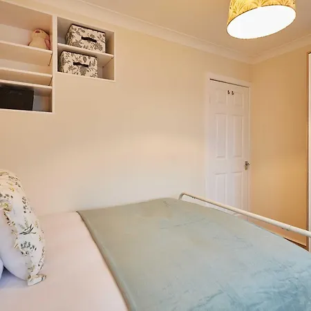 Host & - Bridge Court Yarm